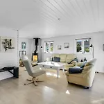 Aika - 500m From The Sea By Interhome Vakantiehuis