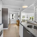 Aika - 500m From The Sea By Interhome Vakantiehuis *