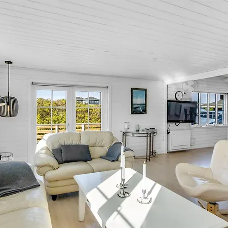 Dom wakacyjny Aika - 500m From The Sea By Interhome